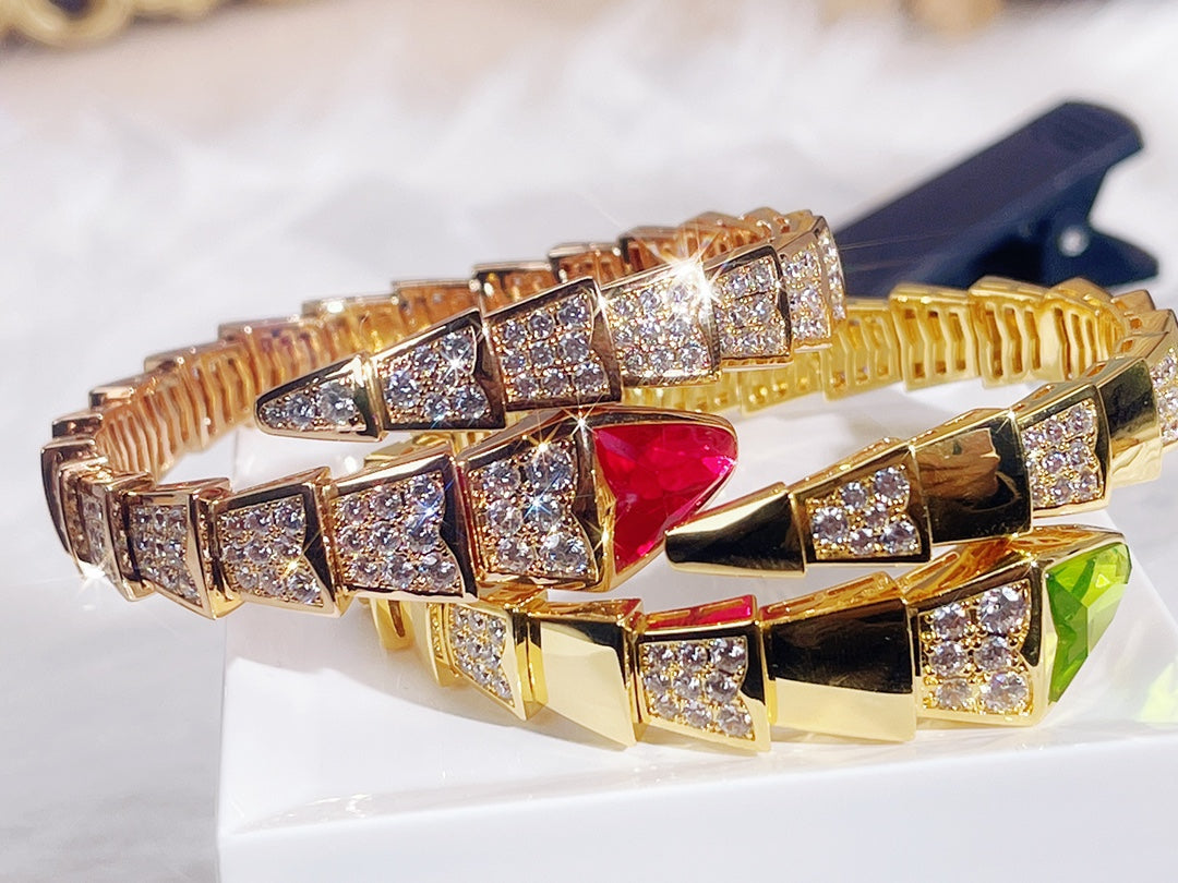 BVLG Serpenti Viper Diamond Bangle