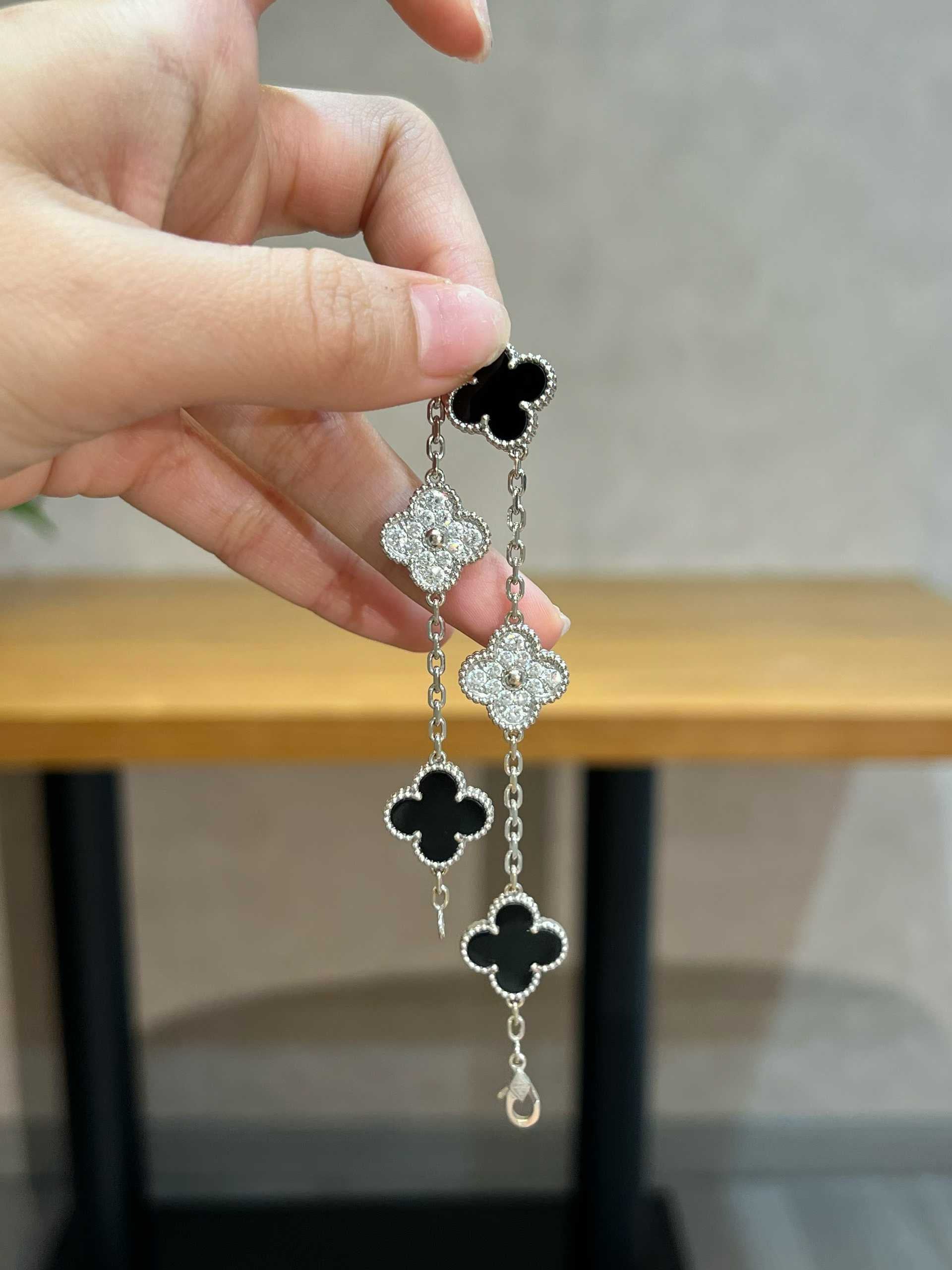 VCA VINTAGE ALHAMBRA BRACELET5 MOTIFS DIAMONDS ONYX 18K WHITE GOLD