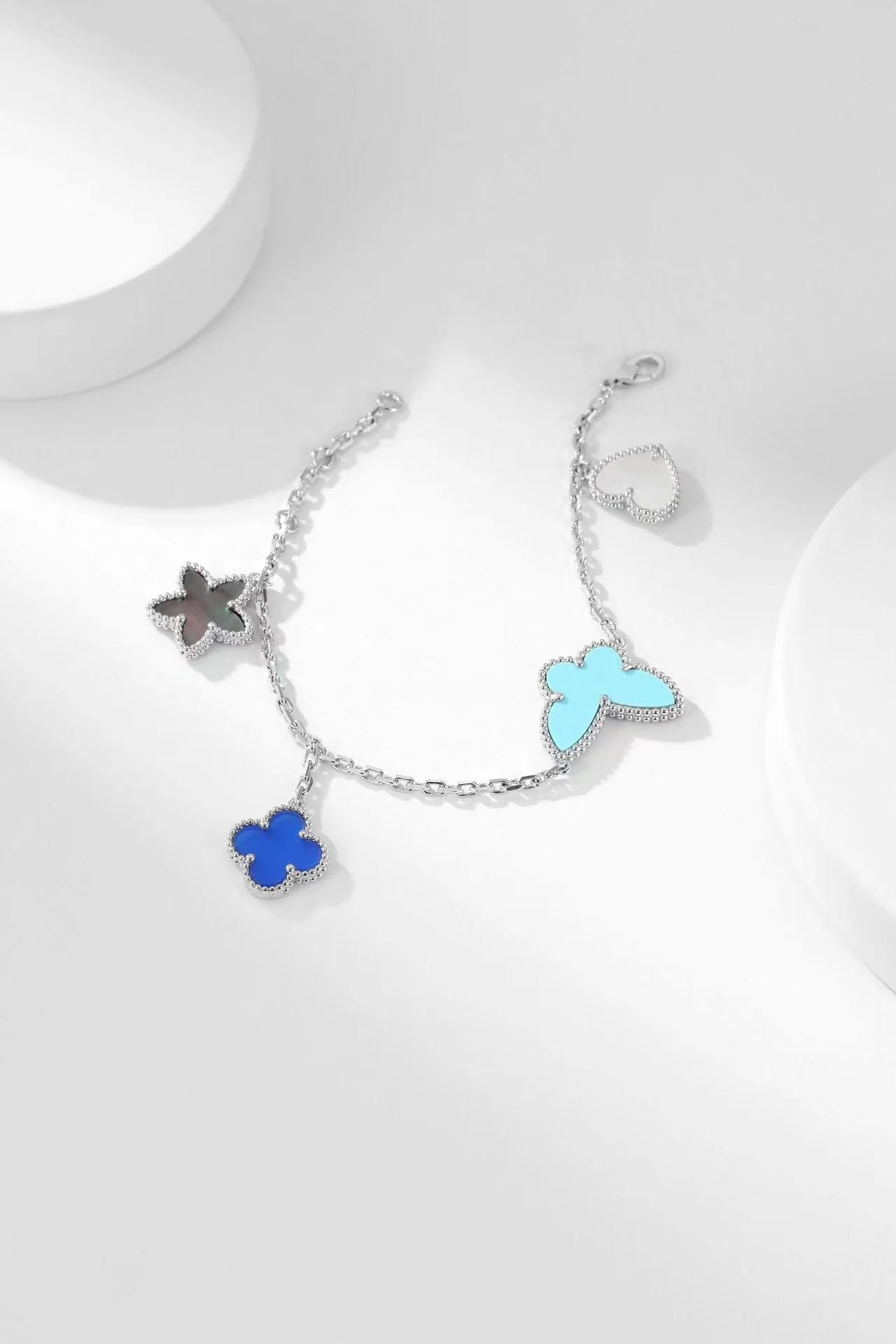 VCA Blue Braceletes 5 Motif